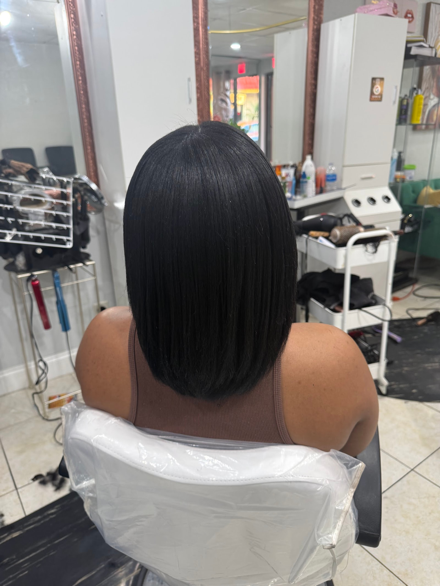 Sleek Black Bob — Dominican Hairdresser Johanny