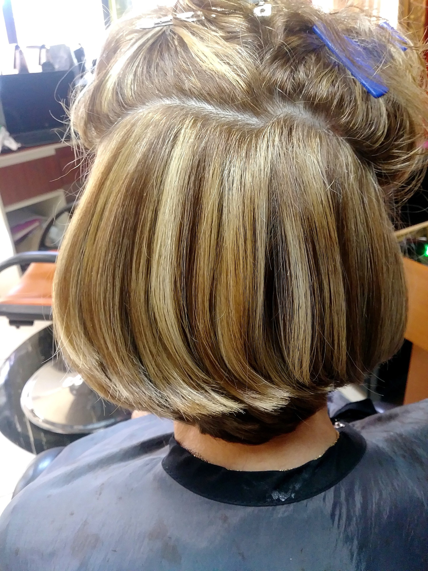Blonde Bob — hair by Dominican Hairdresser Johanny